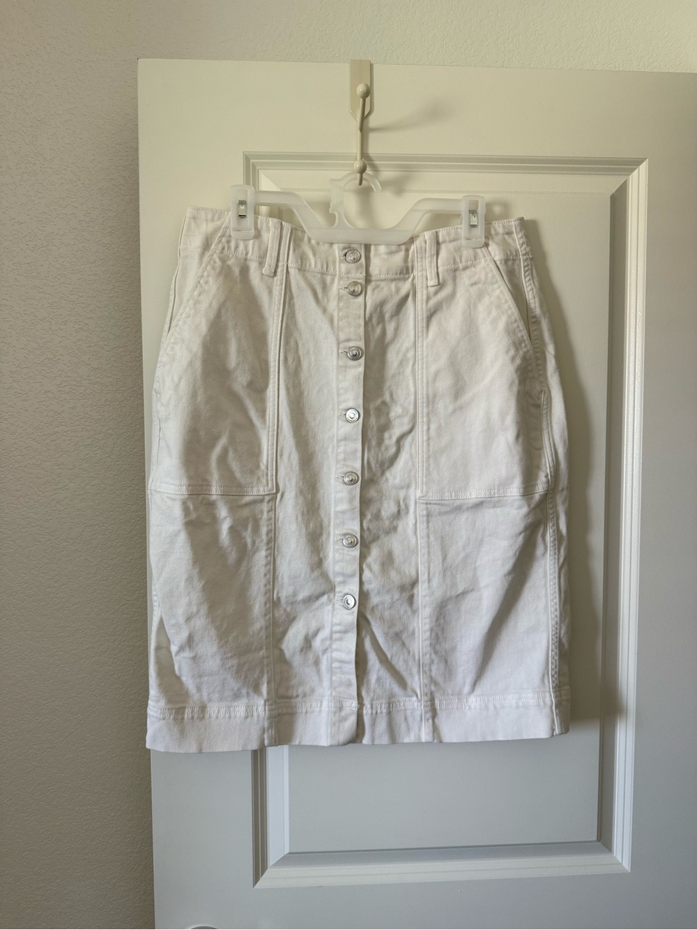 Free Assembly White Button-Front Denim Skirt Size Women’s Large (32) waist